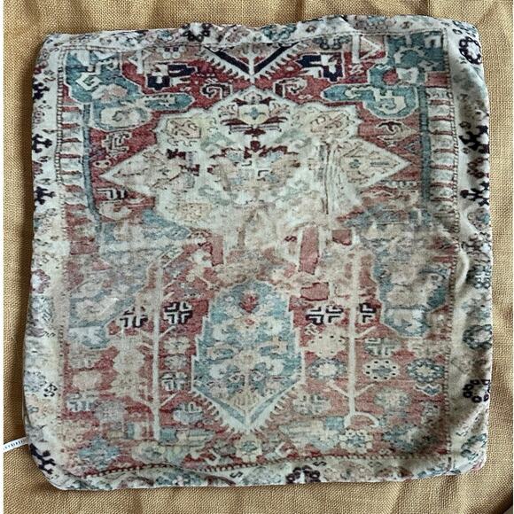 Pottery Barn Basilia Velvet Pillow Covers Cotton Velvet set 2, rug style 24”,20” - Picture 2 of 10